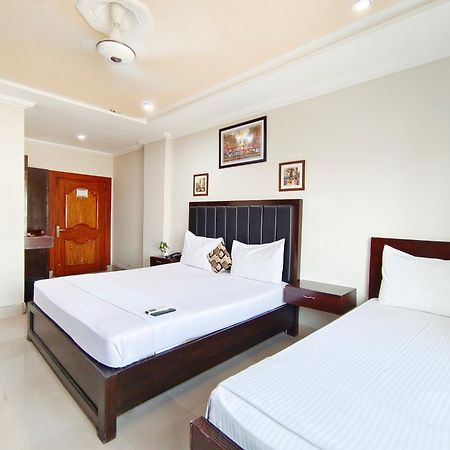Hotel Crown Inn Multan Luaran gambar