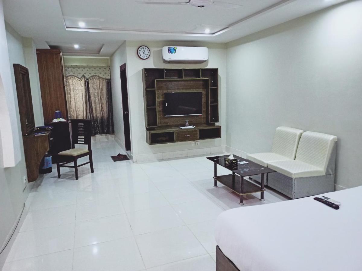 Hotel Crown Inn Multan Luaran gambar
