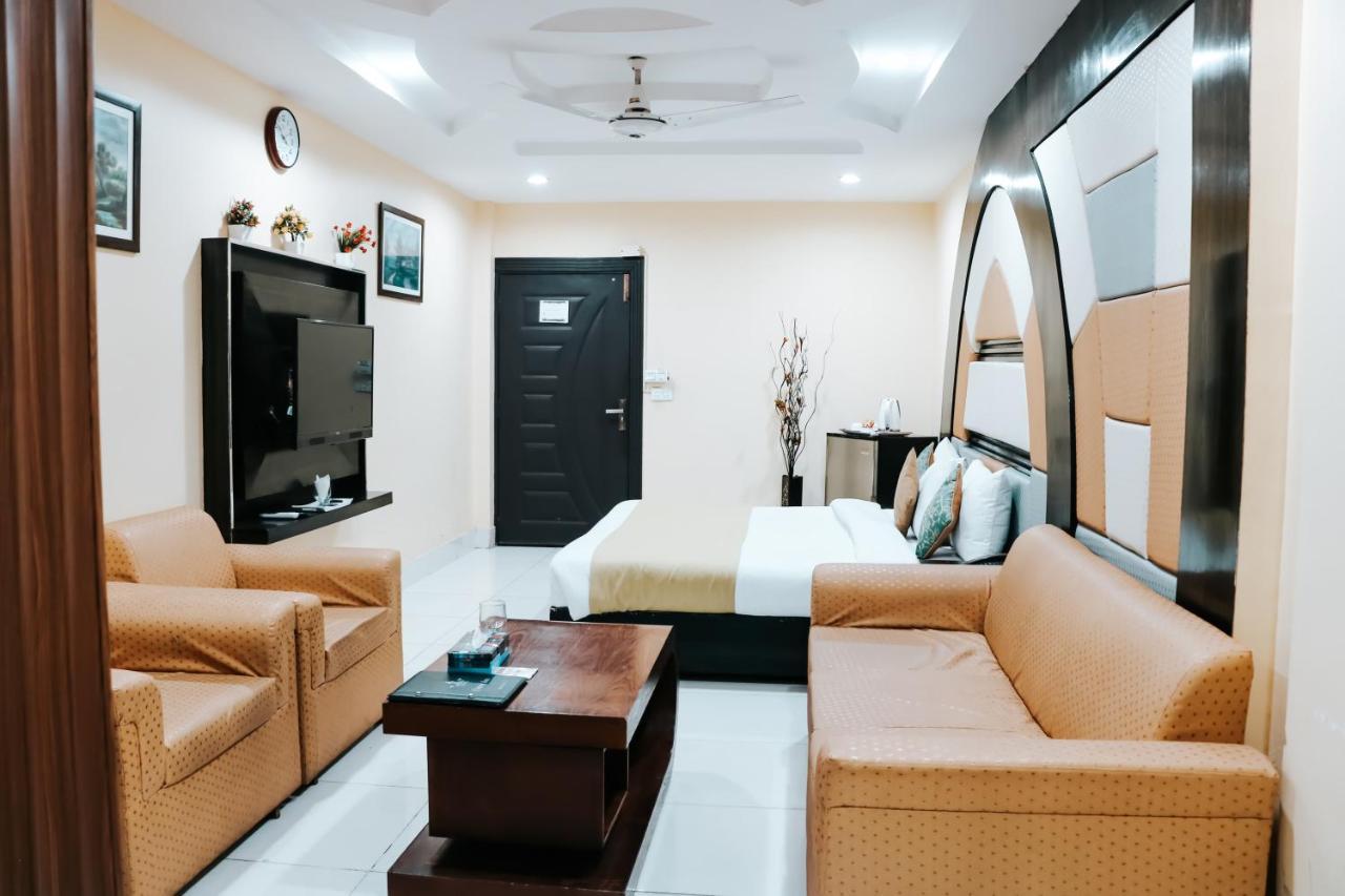 Hotel Crown Inn Multan Luaran gambar