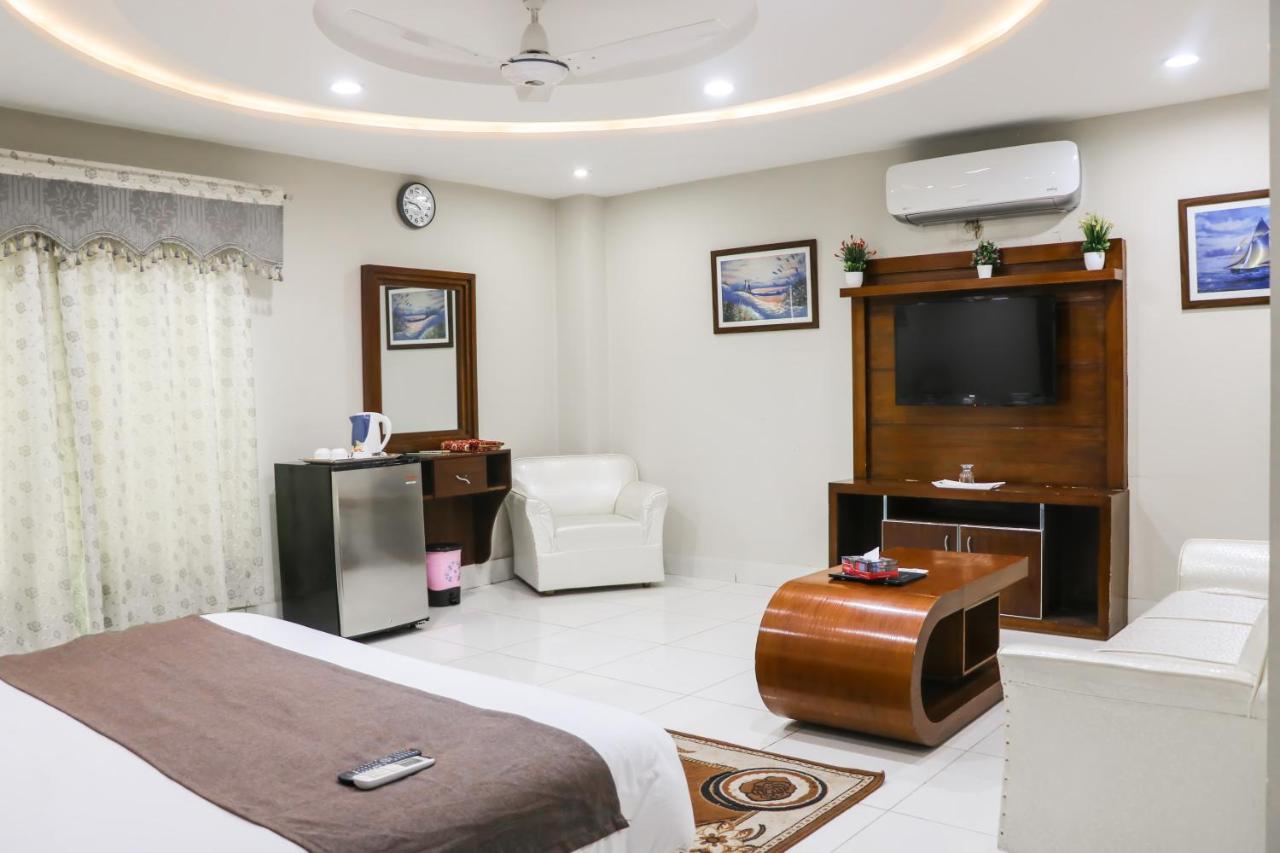 Hotel Crown Inn Multan Luaran gambar