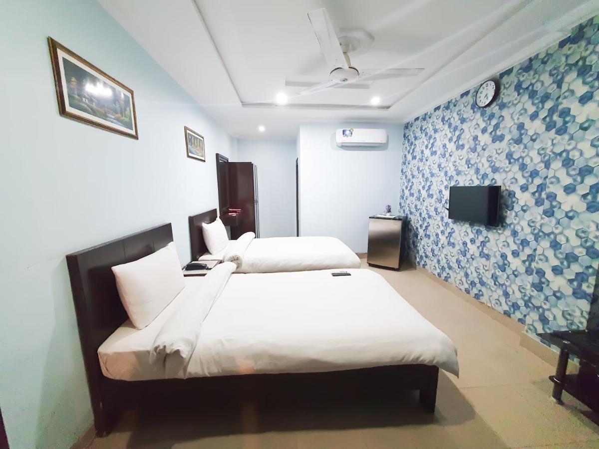 Hotel Crown Inn Multan Luaran gambar