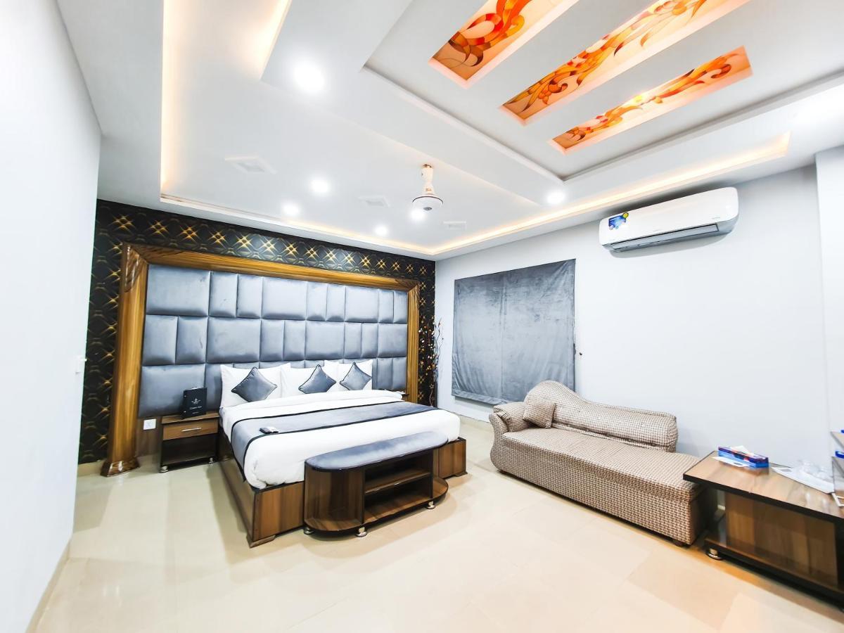 Hotel Crown Inn Multan Luaran gambar