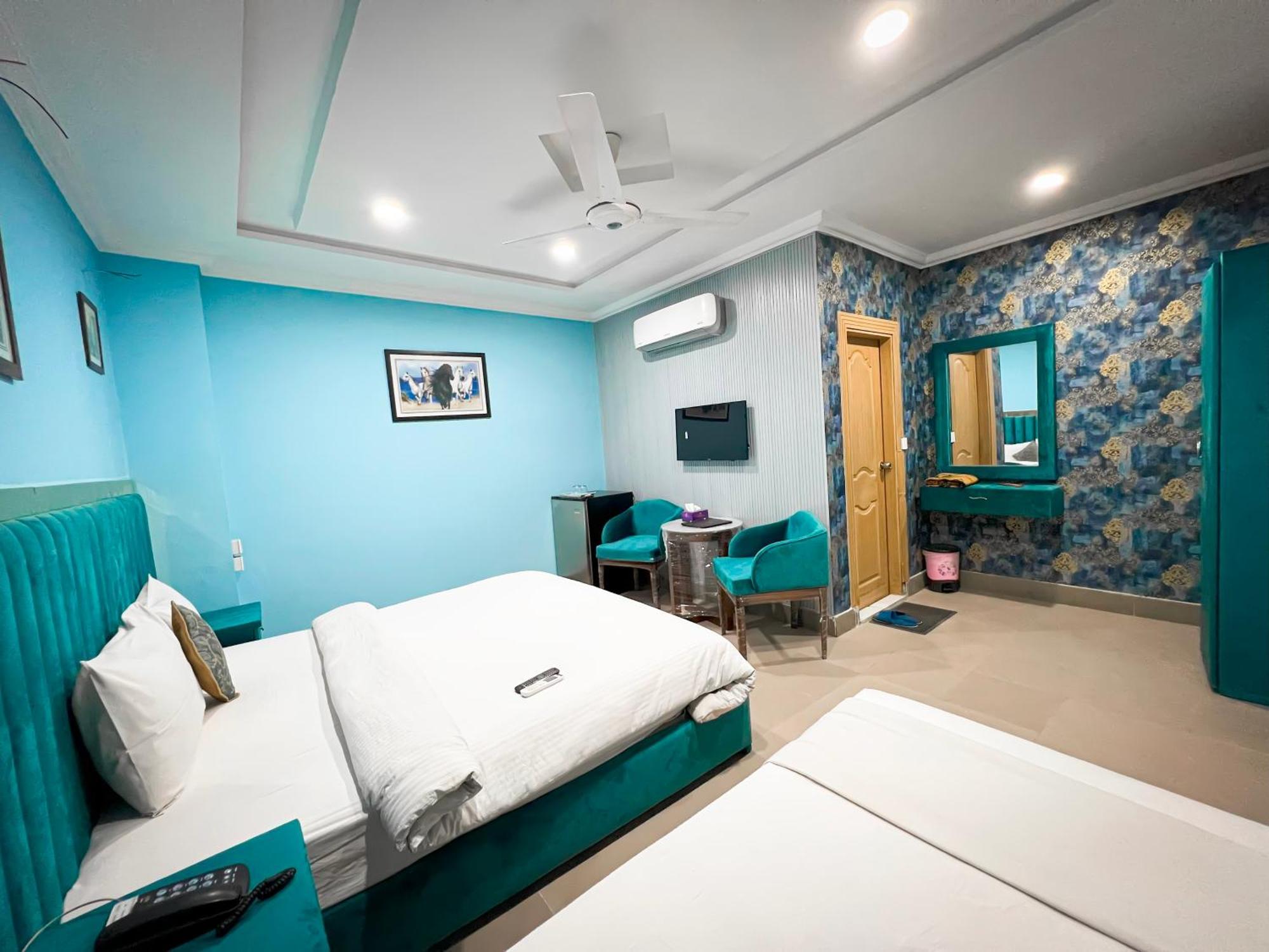 Hotel Crown Inn Multan Luaran gambar