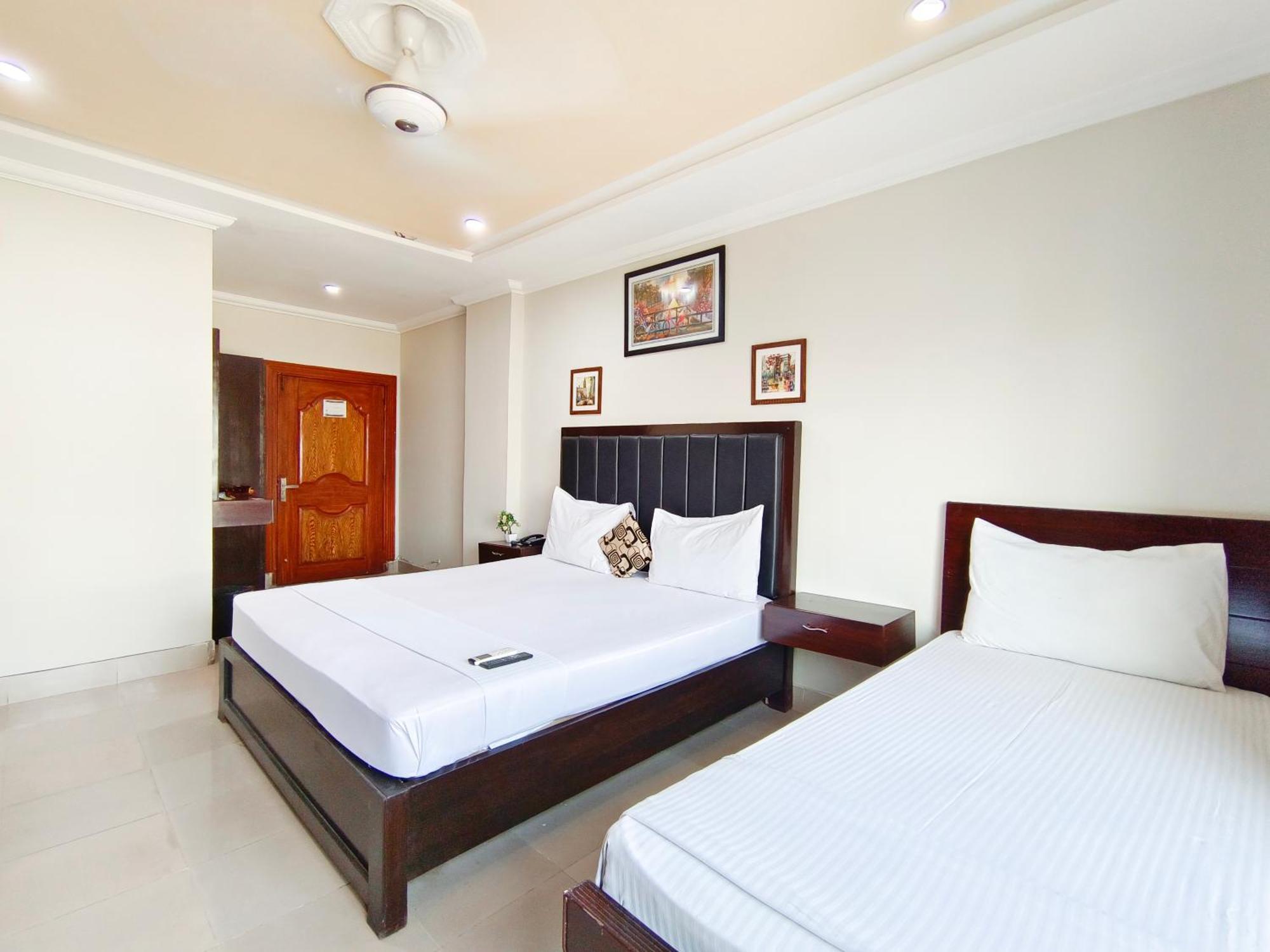 Hotel Crown Inn Multan Luaran gambar