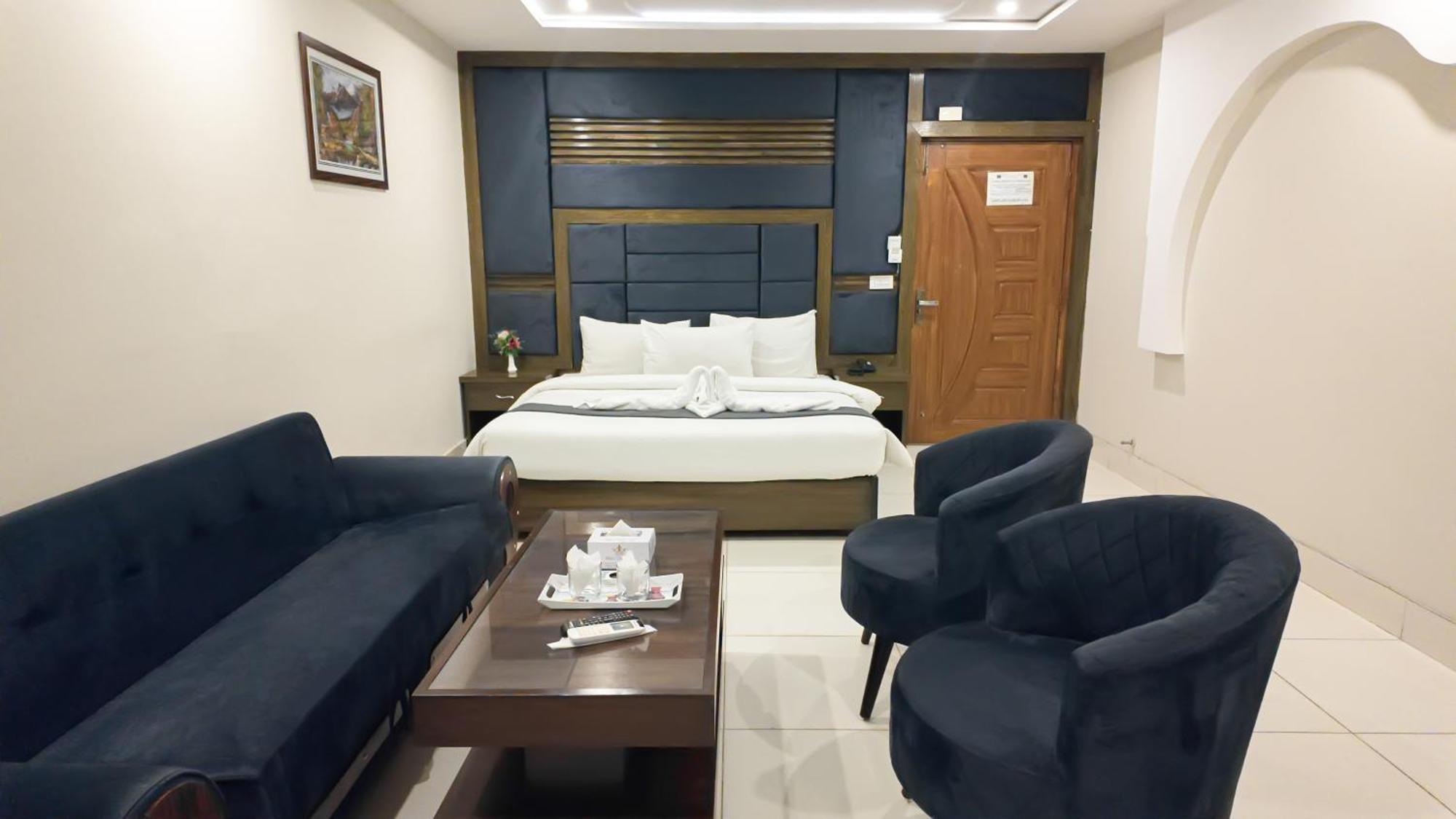 Hotel Crown Inn Multan Luaran gambar