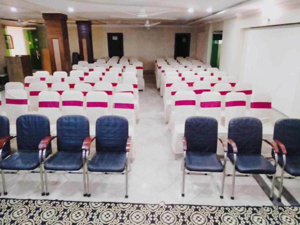 Hotel Crown Inn Multan Luaran gambar