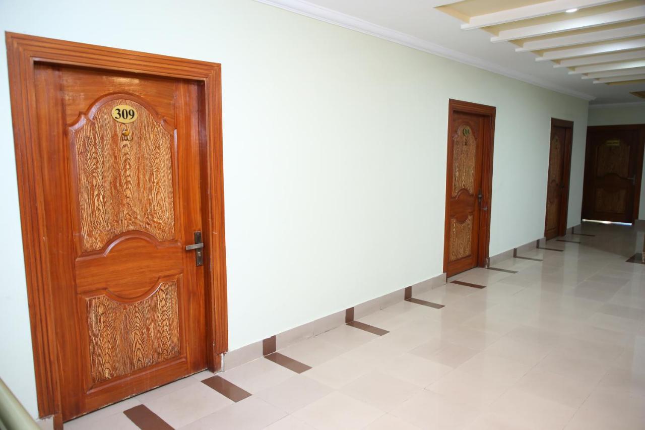 Hotel Crown Inn Multan Luaran gambar