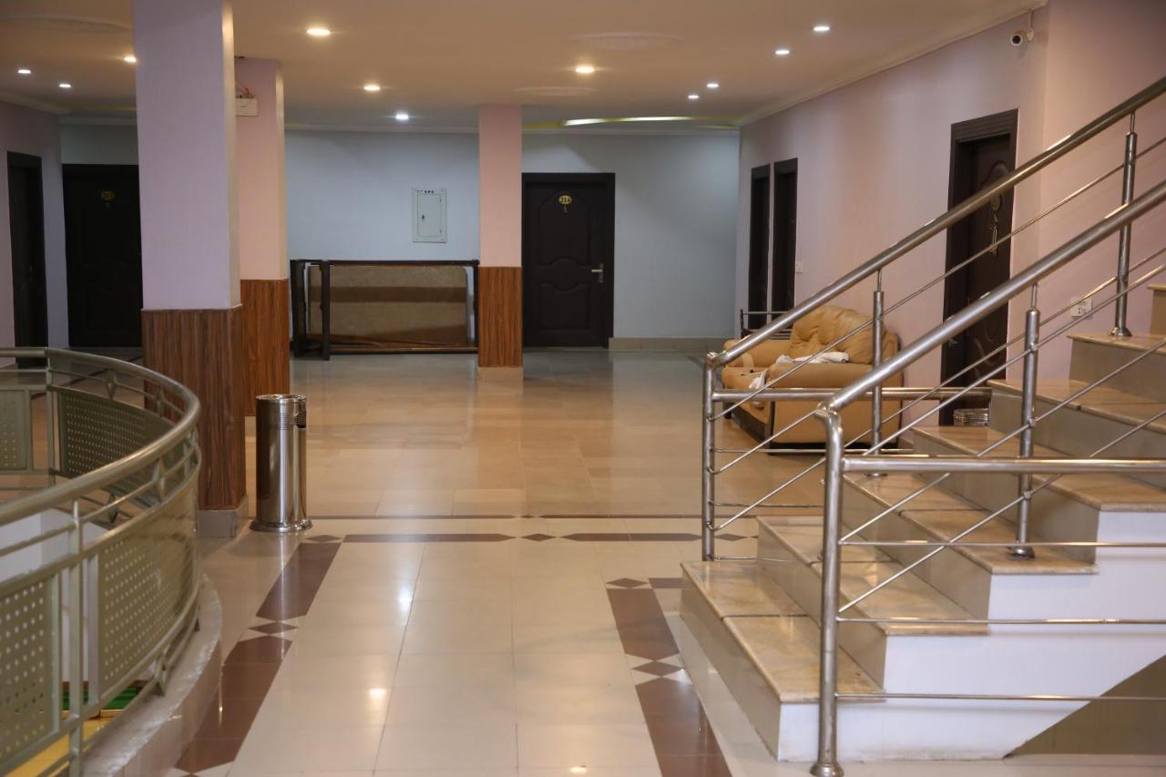 Hotel Crown Inn Multan Luaran gambar