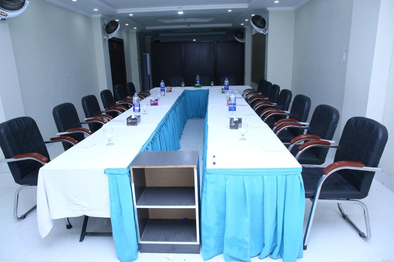 Hotel Crown Inn Multan Luaran gambar